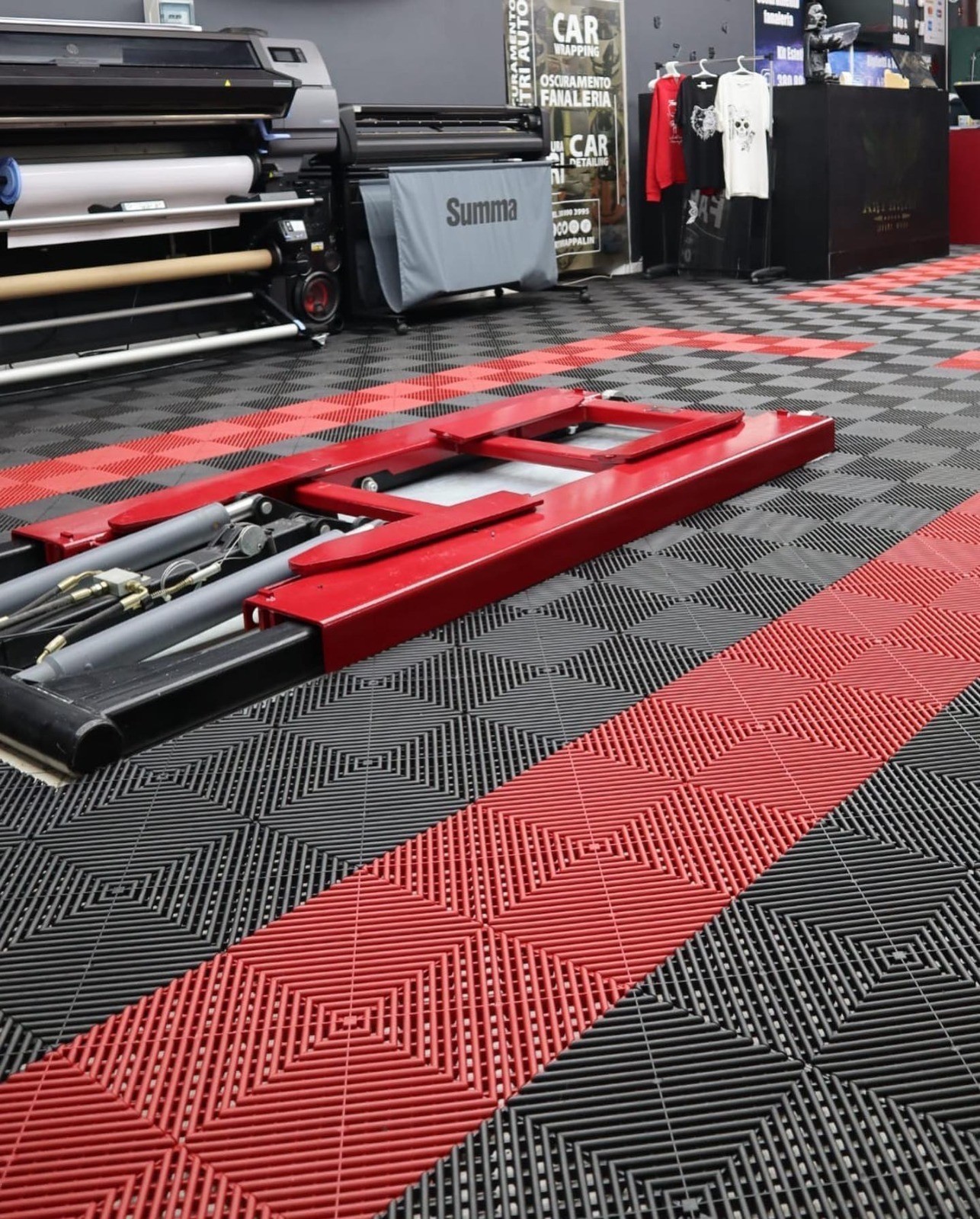 Vented Modular Interlocking Flooring Tiles - Image 9